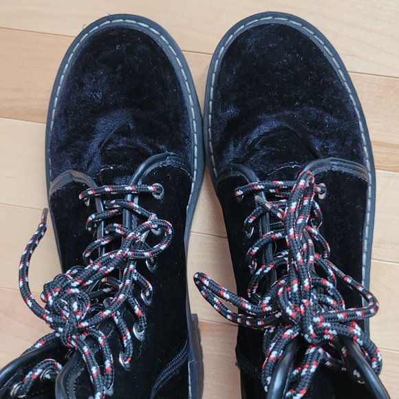 Velvet Lace-up Moto boots - Picture 7 of 9